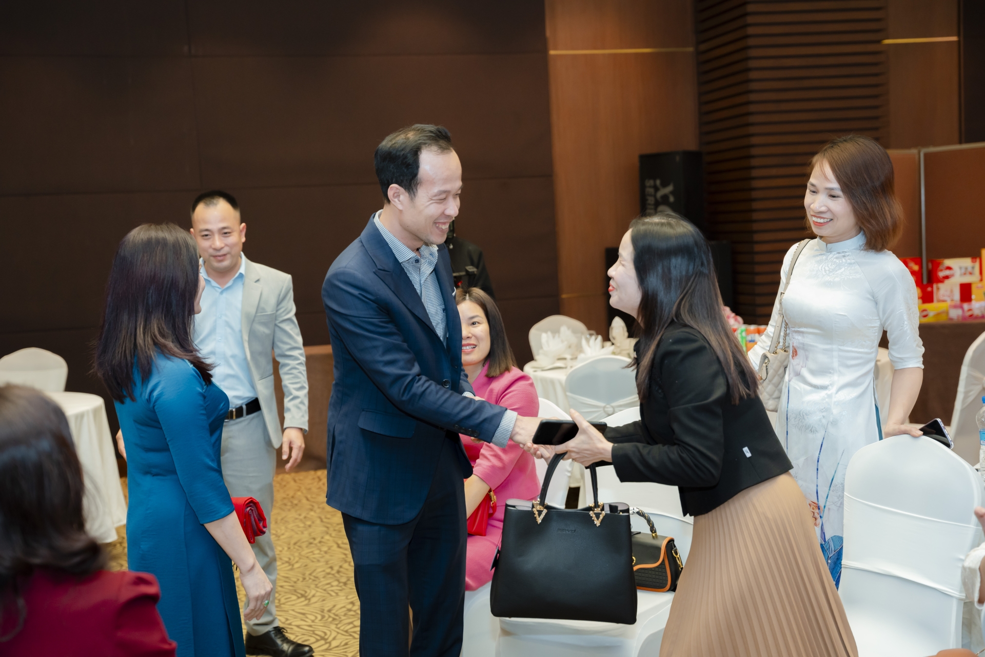 TRI ÂN KHÁCH HÀNG (19/03/2025)