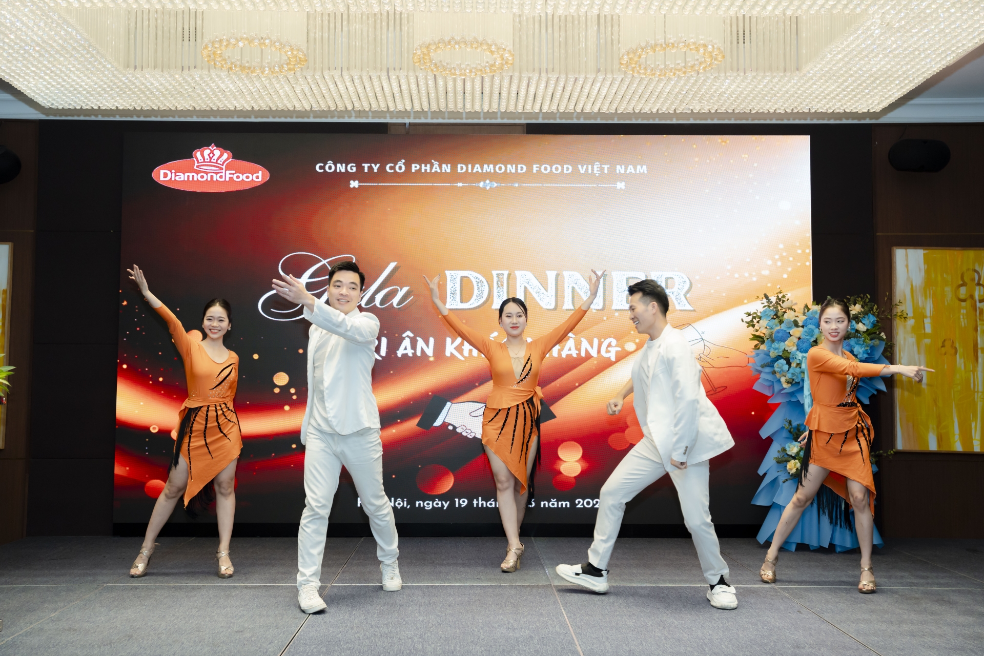 TRI ÂN KHÁCH HÀNG (19/03/2025)