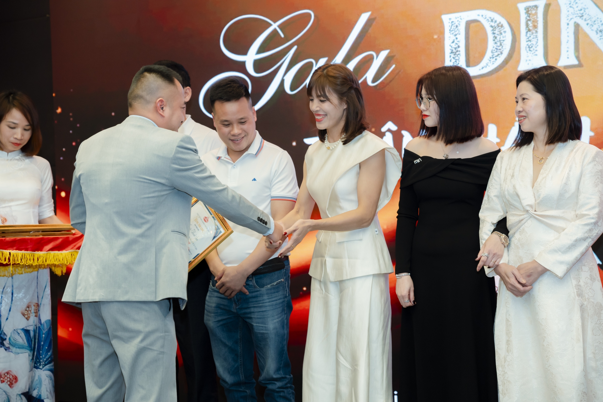 TRI ÂN KHÁCH HÀNG (19/03/2025)