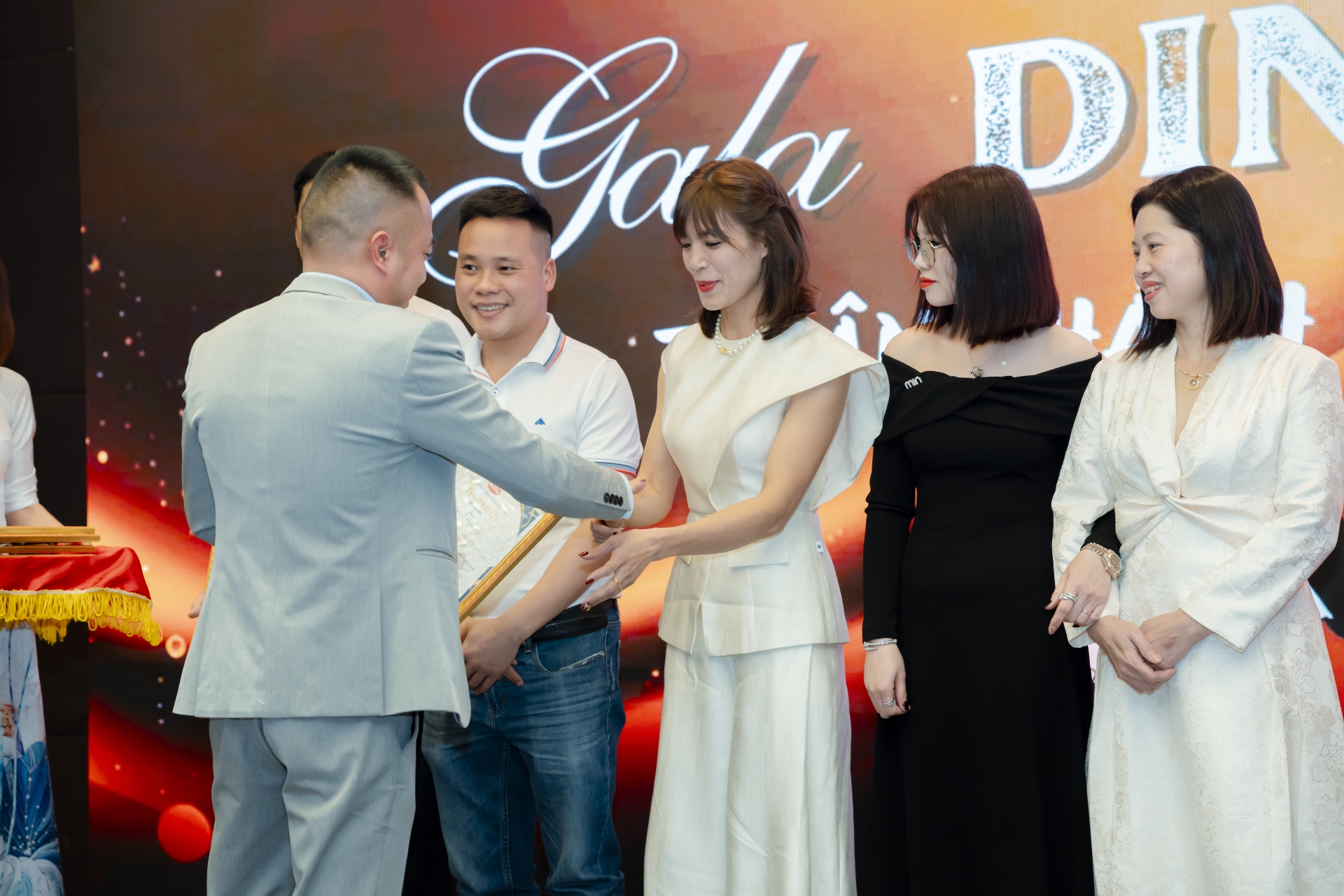 TRI ÂN KHÁCH HÀNG (19/03/2025)