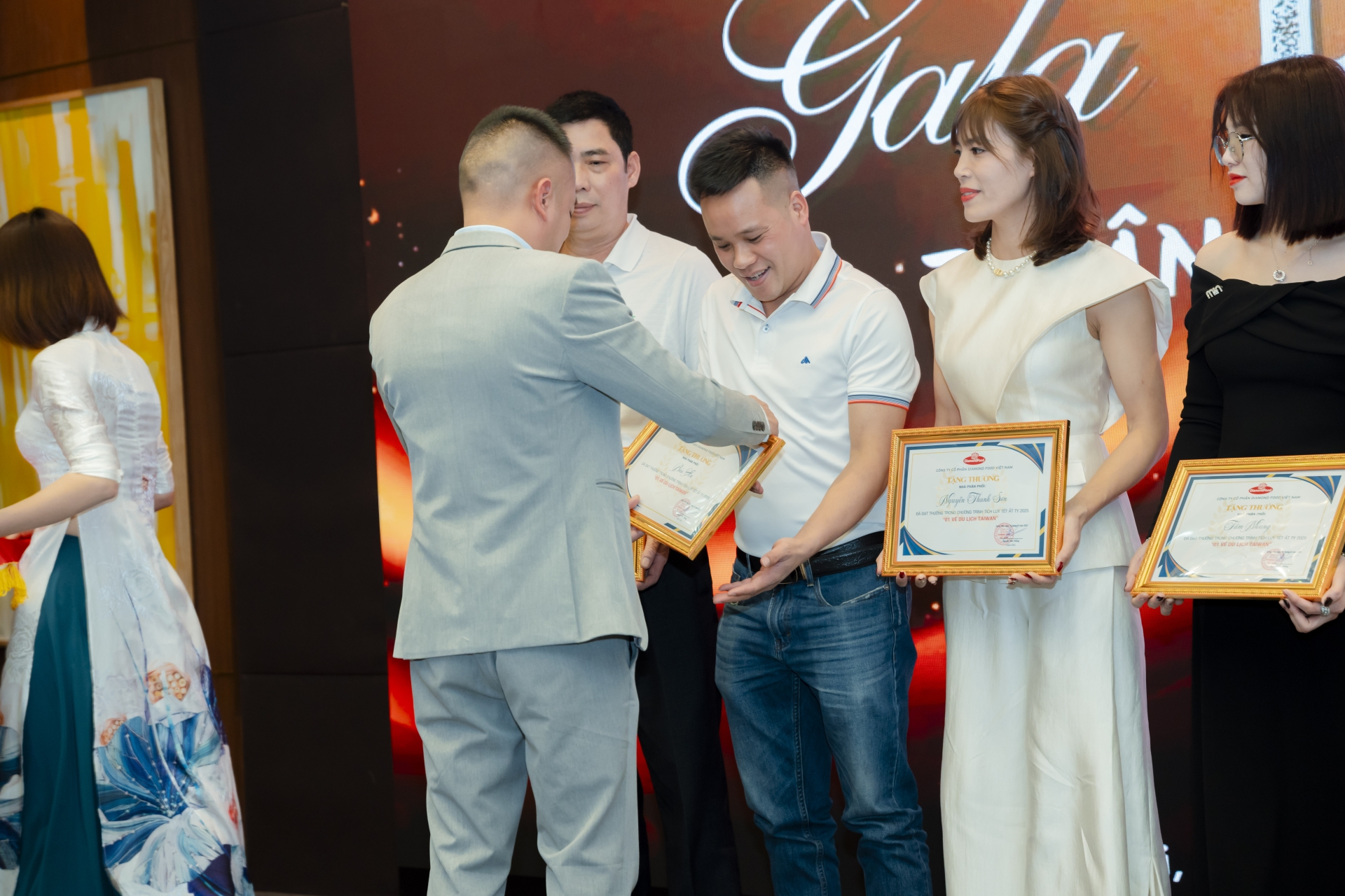 TRI ÂN KHÁCH HÀNG (19/03/2025)