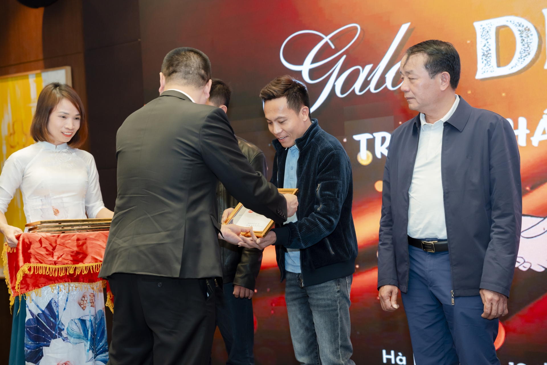 TRI ÂN KHÁCH HÀNG (19/03/2025)