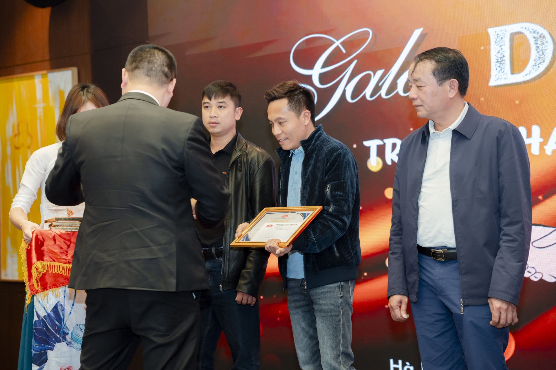 TRI ÂN KHÁCH HÀNG (19/03/2025)