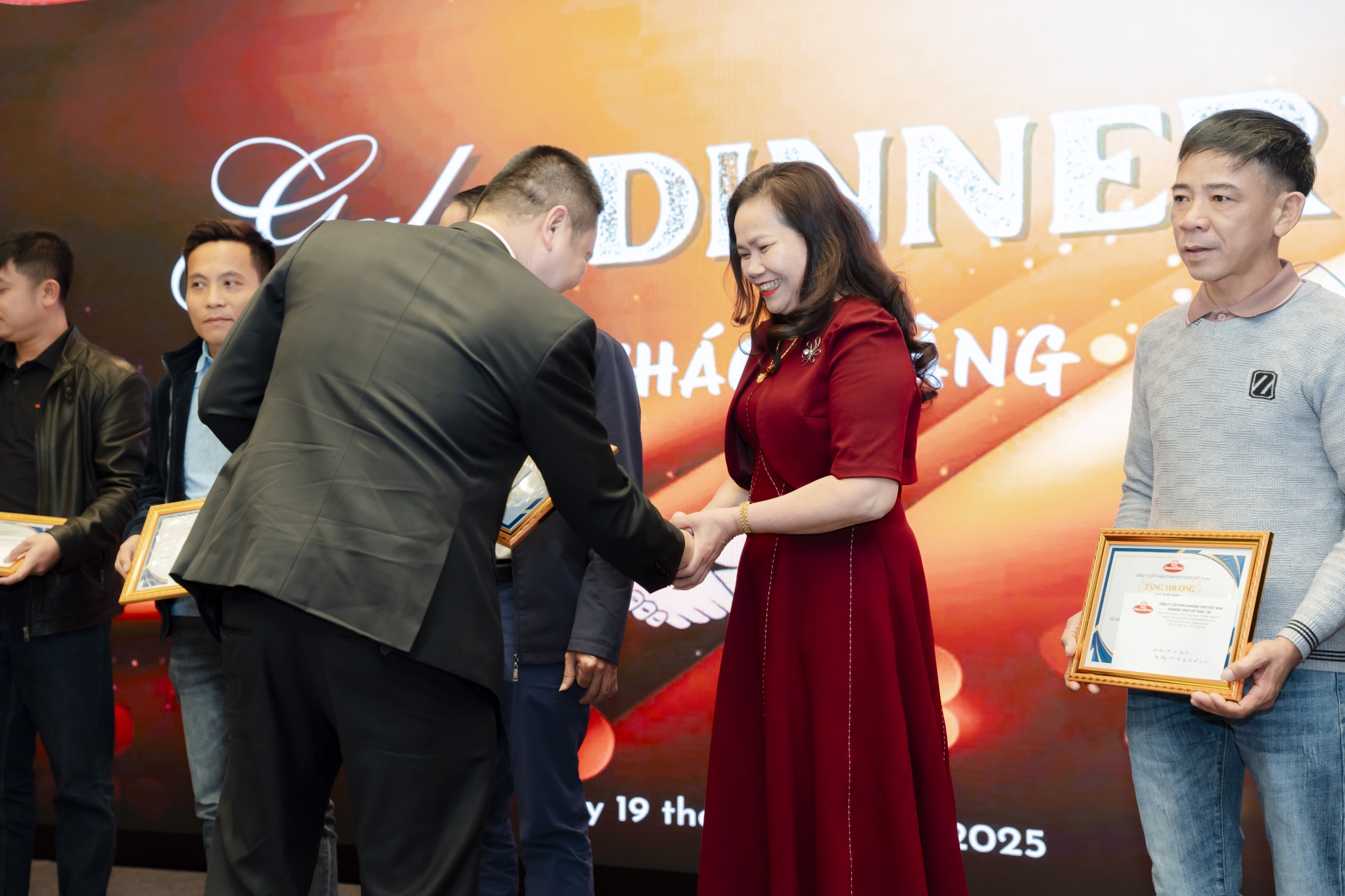 TRI ÂN KHÁCH HÀNG (19/03/2025)