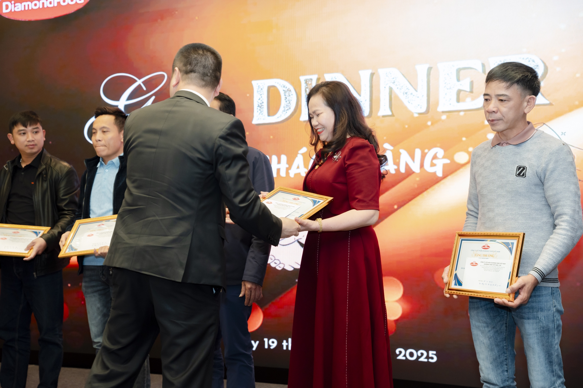 TRI ÂN KHÁCH HÀNG (19/03/2025)