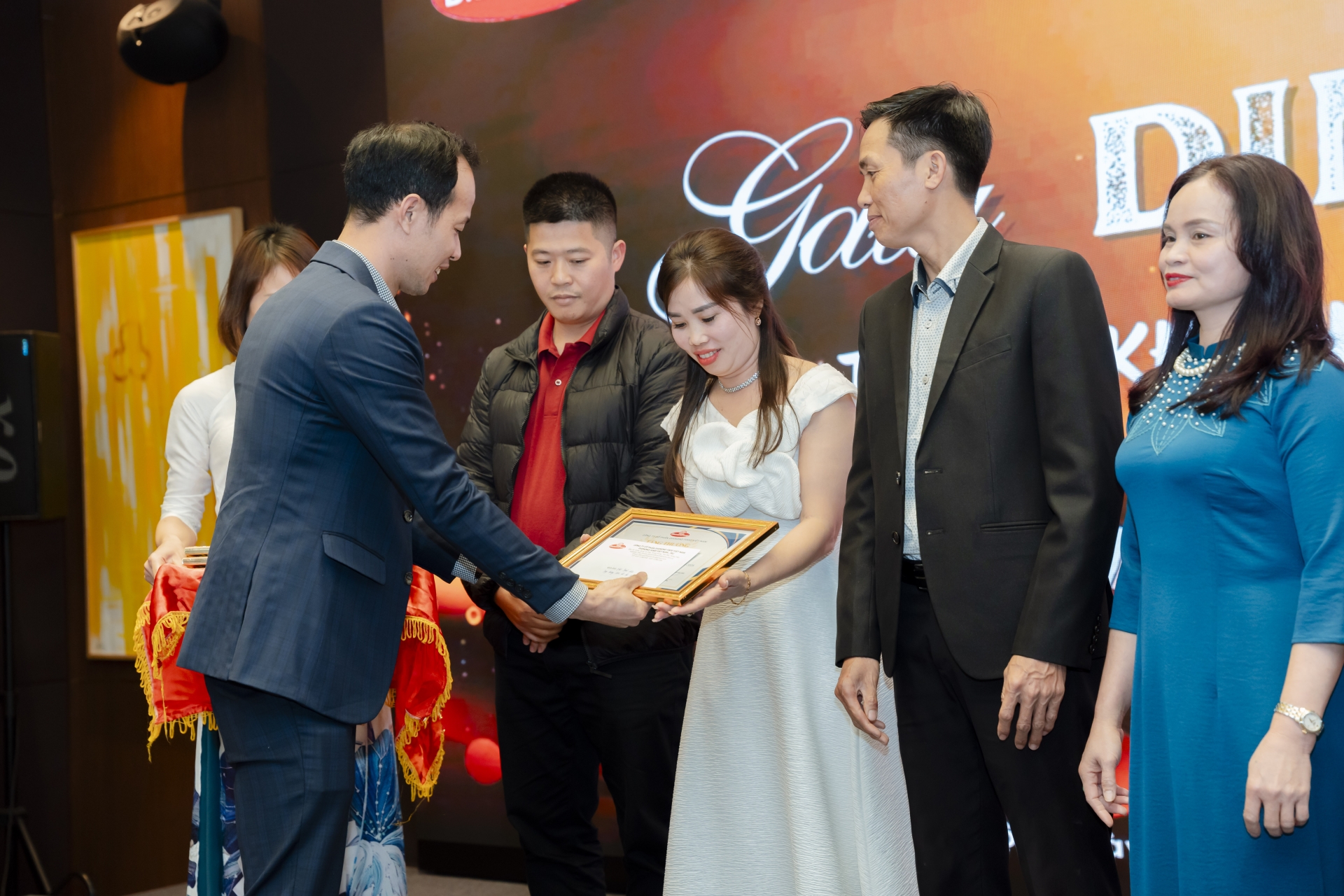 TRI ÂN KHÁCH HÀNG (19/03/2025)