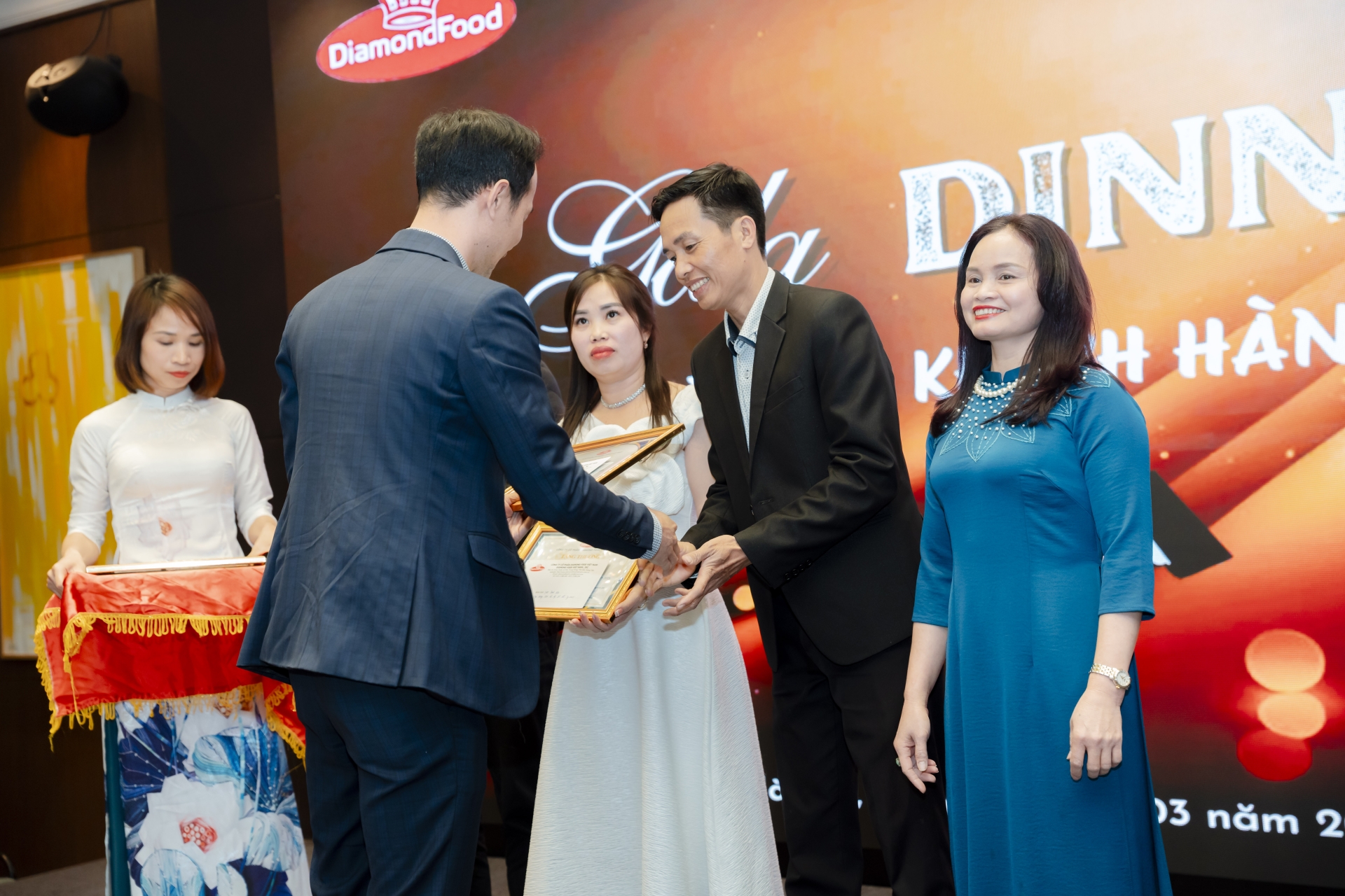 TRI ÂN KHÁCH HÀNG (19/03/2025)