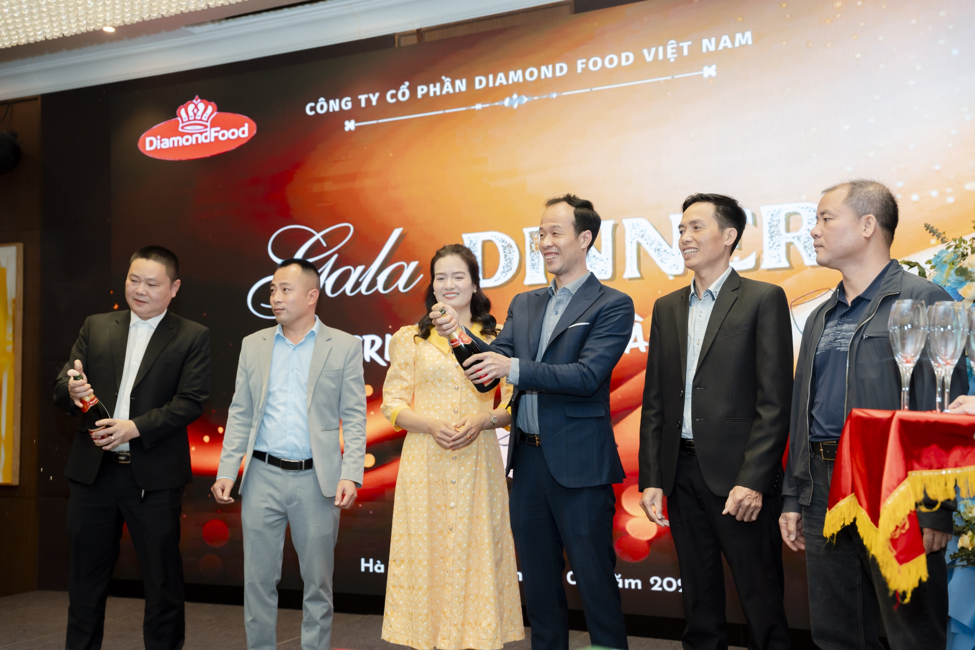 TRI ÂN KHÁCH HÀNG (19/03/2025)