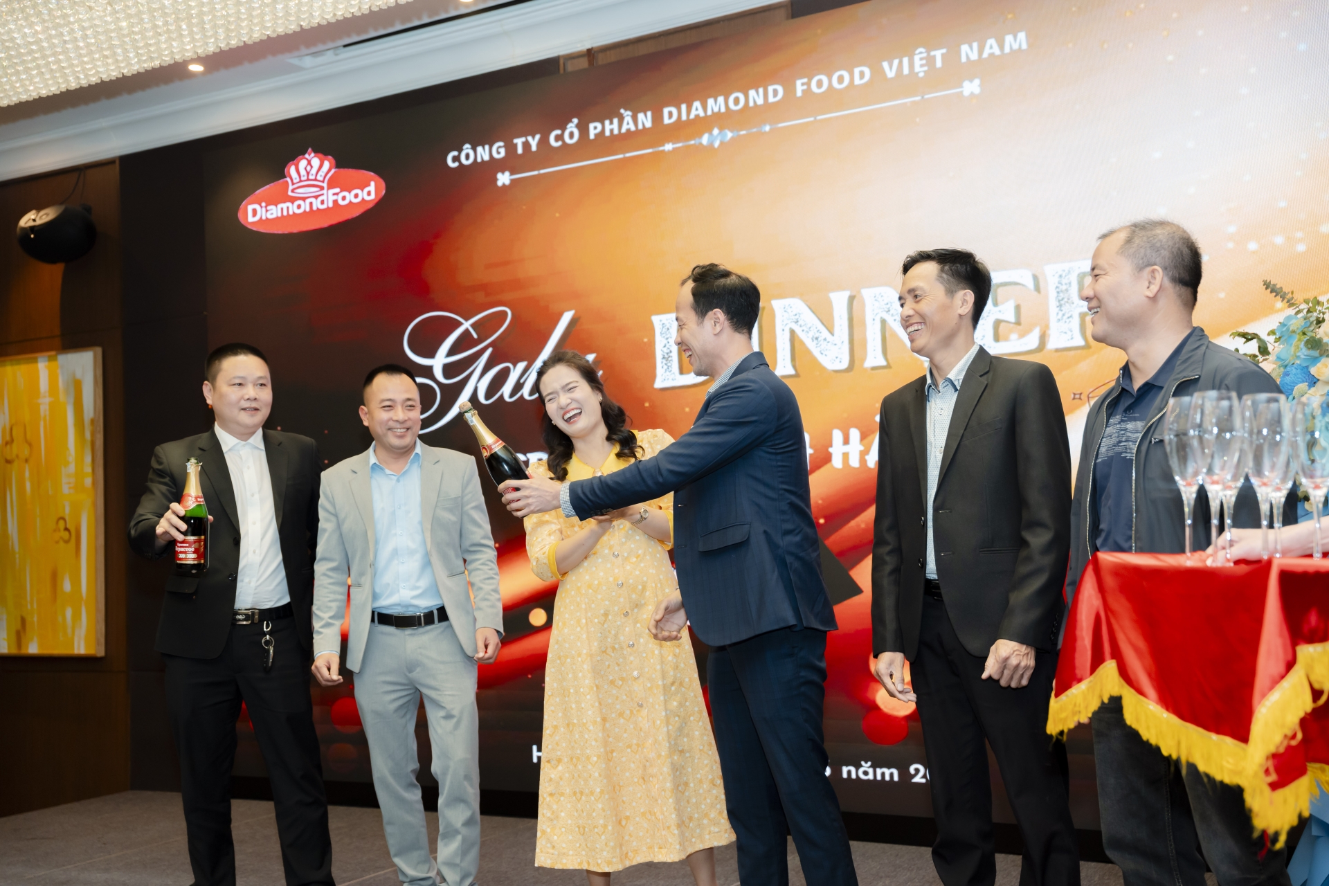 TRI ÂN KHÁCH HÀNG (19/03/2025)