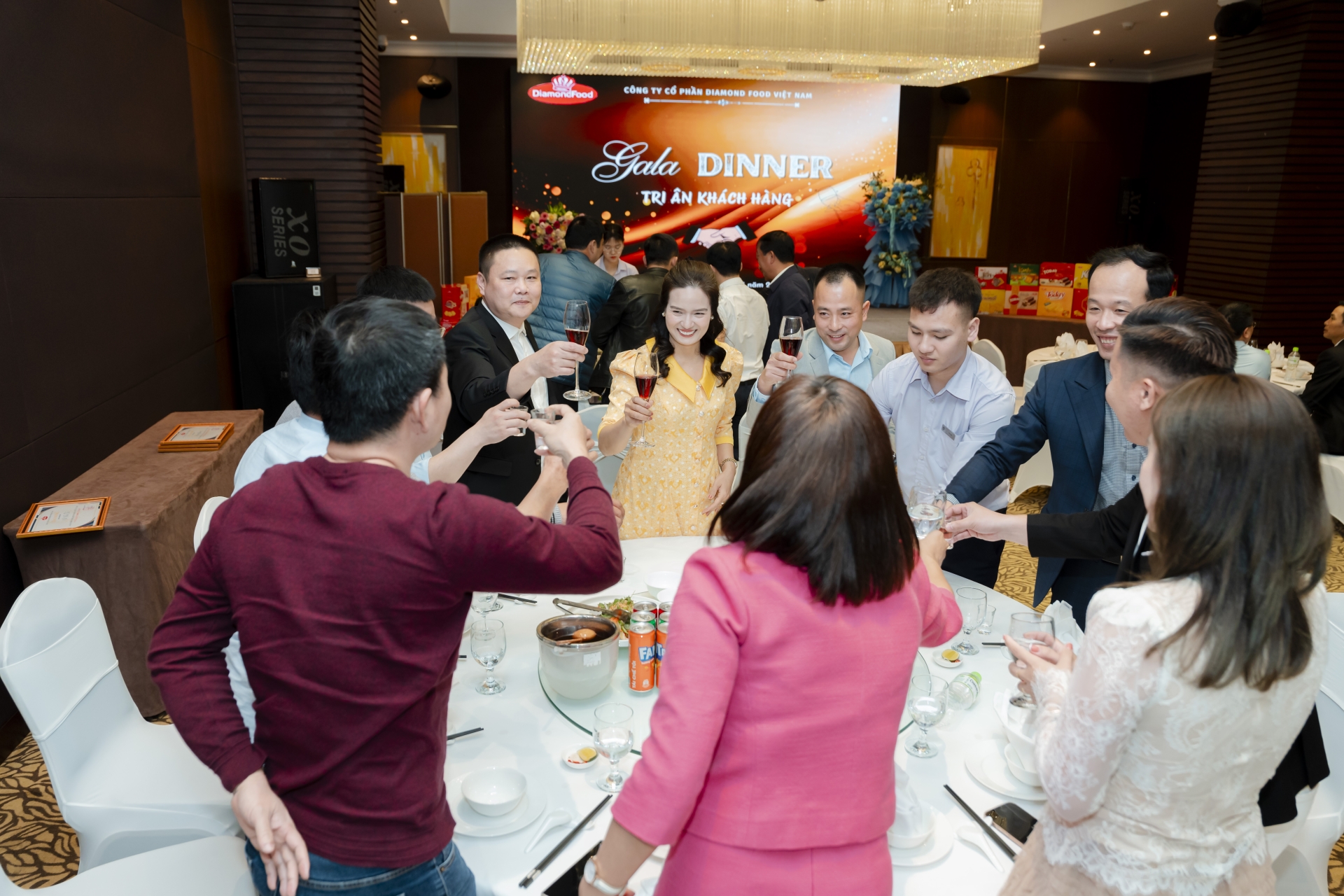 TRI ÂN KHÁCH HÀNG (19/03/2025)