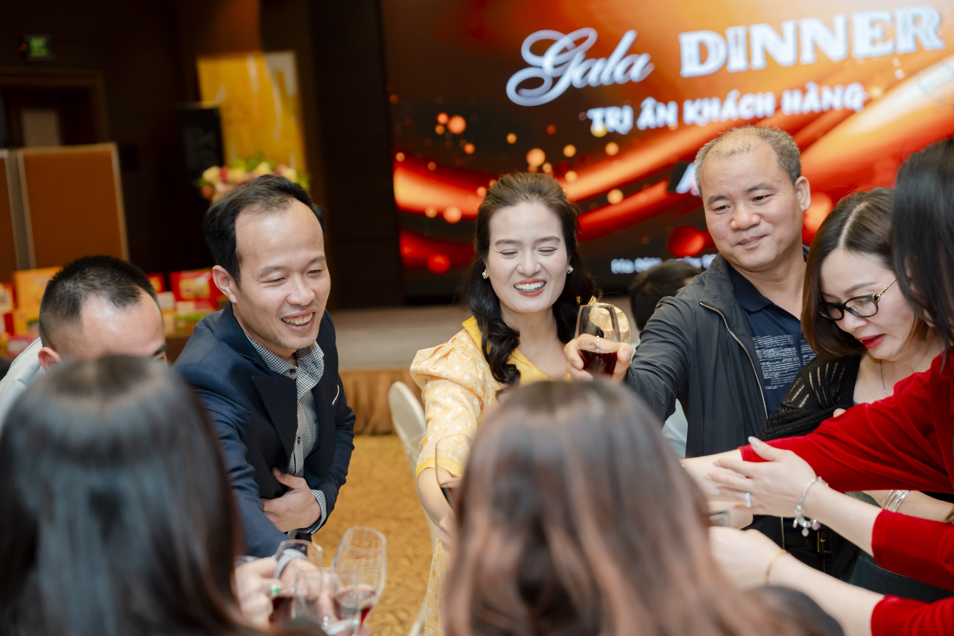 TRI ÂN KHÁCH HÀNG (19/03/2025)