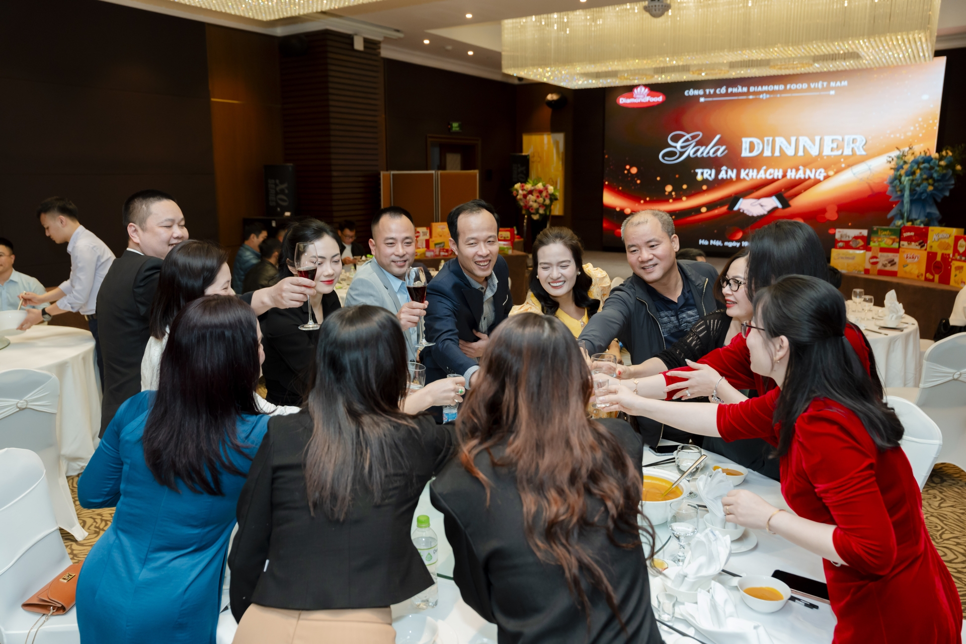 TRI ÂN KHÁCH HÀNG (19/03/2025)