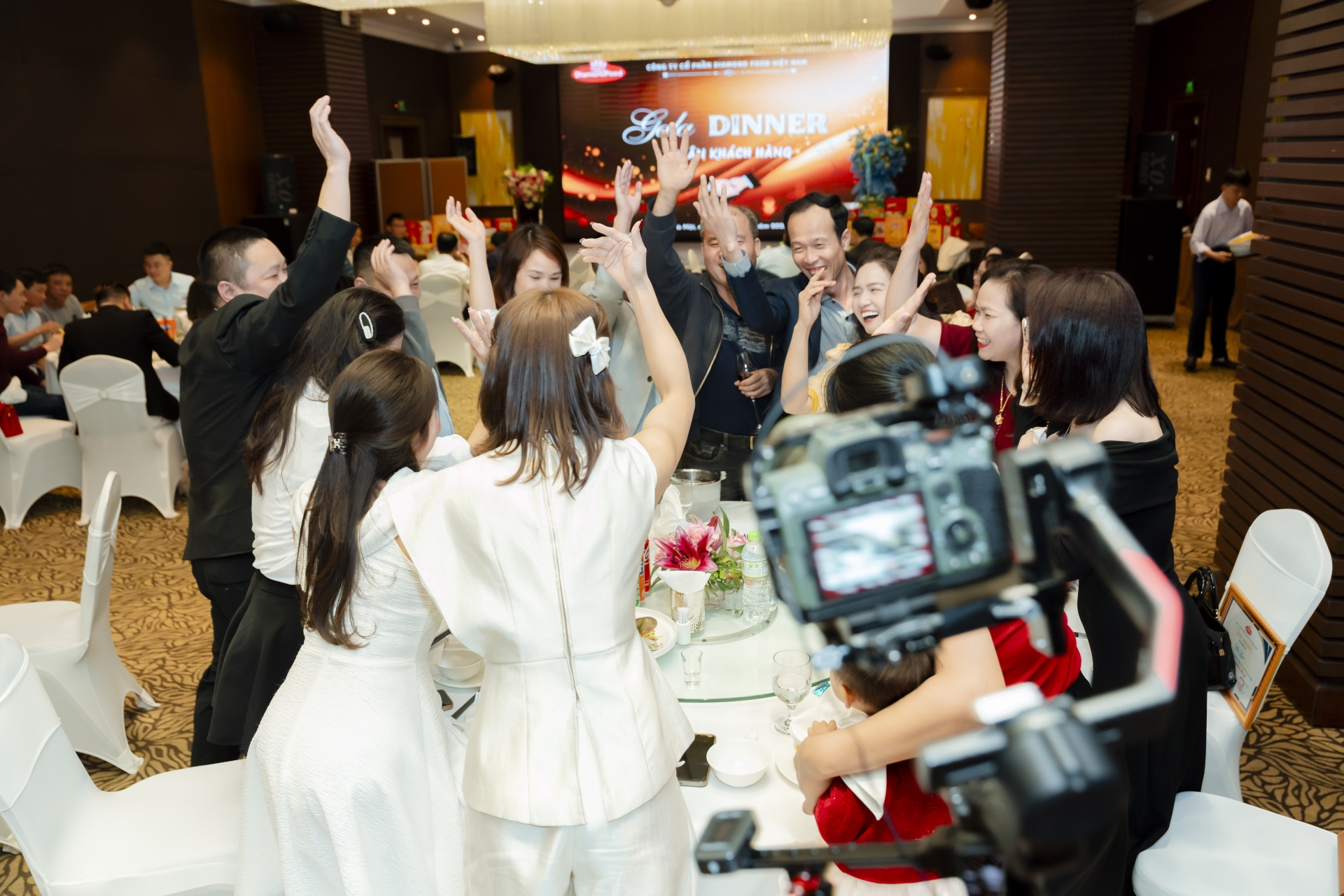 TRI ÂN KHÁCH HÀNG (19/03/2025)