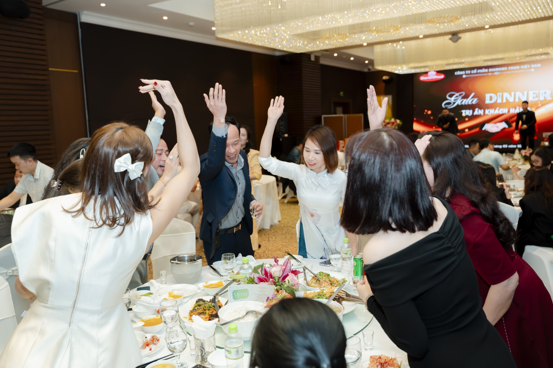 TRI ÂN KHÁCH HÀNG (19/03/2025)