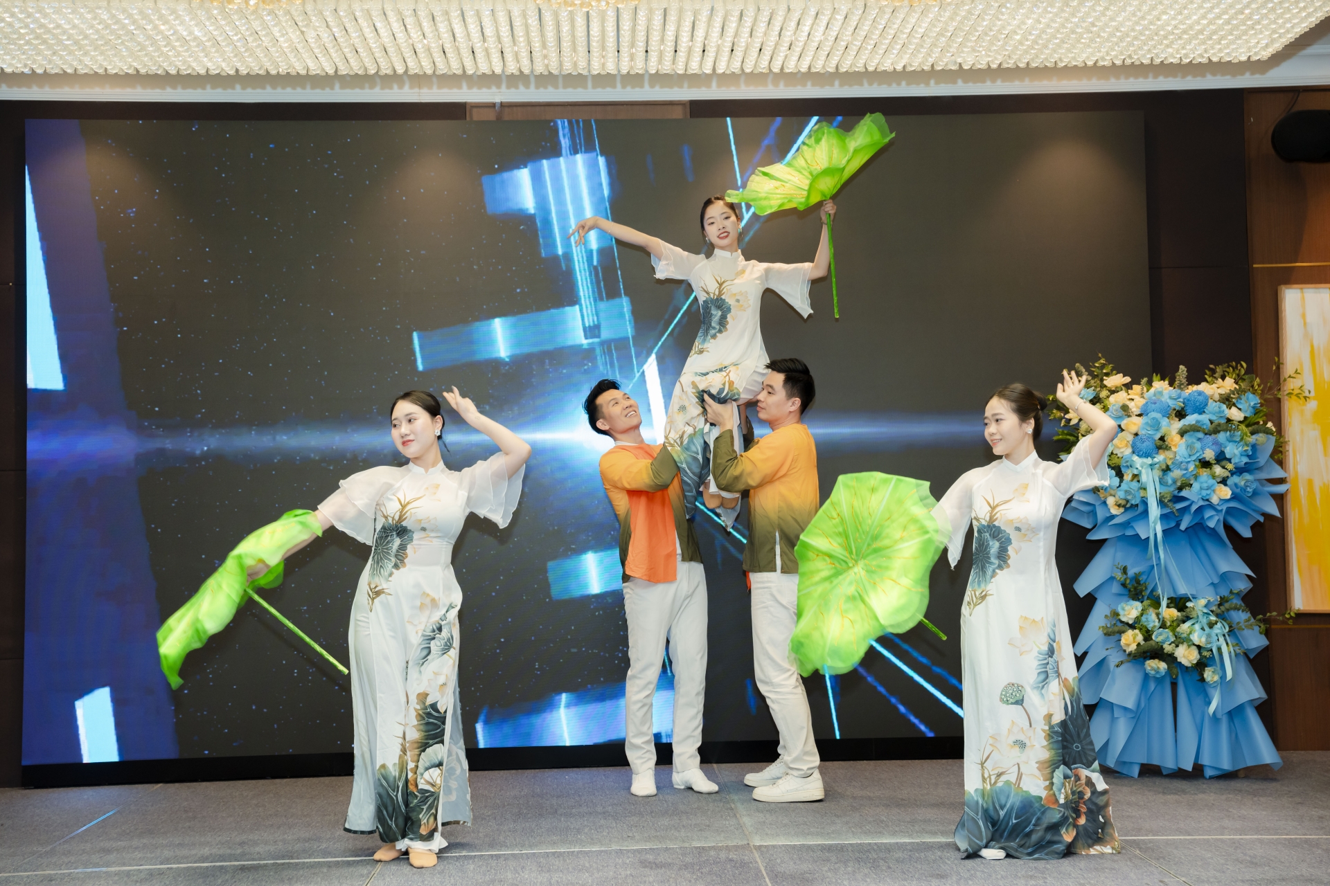 TRI ÂN KHÁCH HÀNG (19/03/2025)