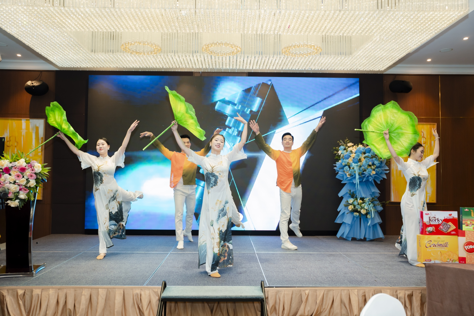 TRI ÂN KHÁCH HÀNG (19/03/2025)