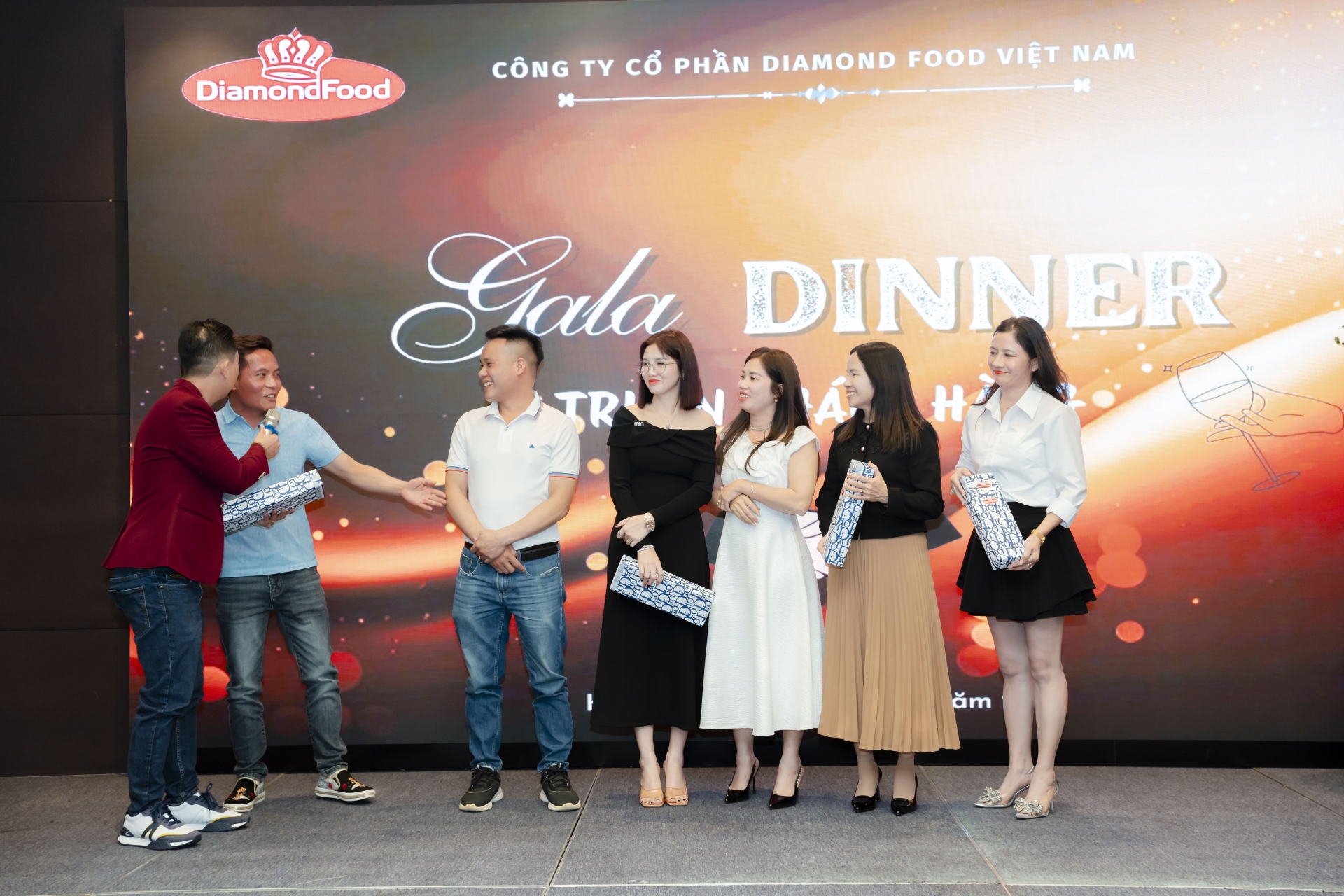 TRI ÂN KHÁCH HÀNG (19/03/2025)